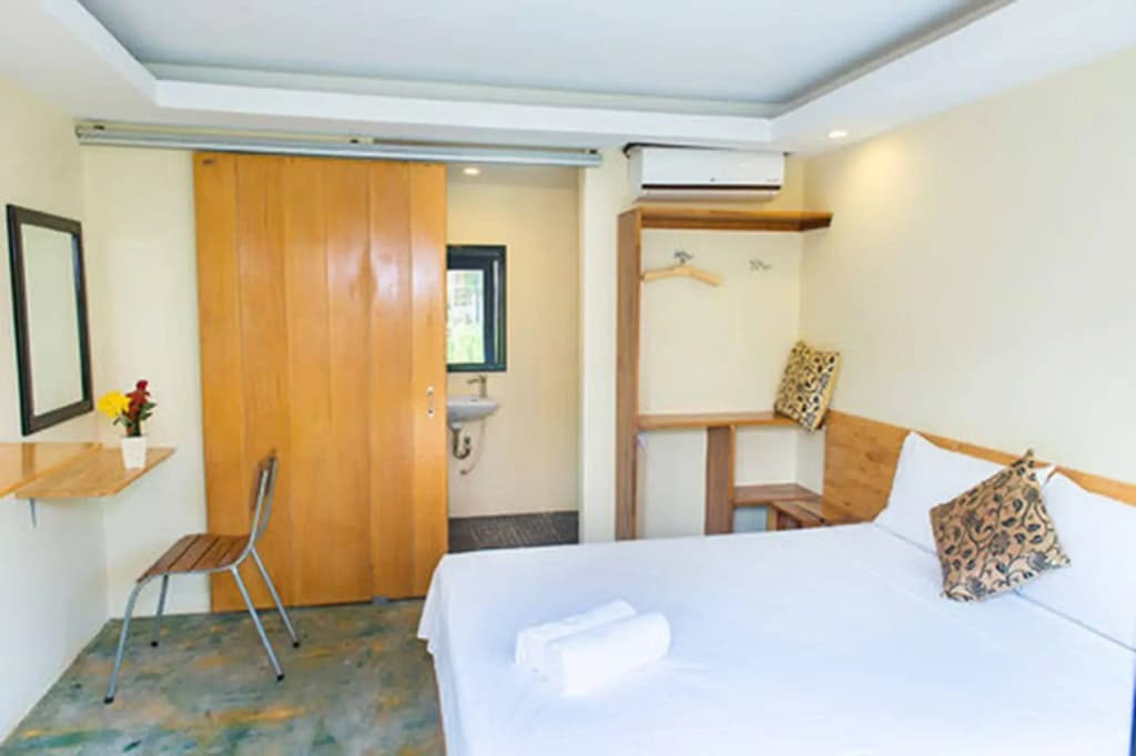 Day Day Inn - photo 6