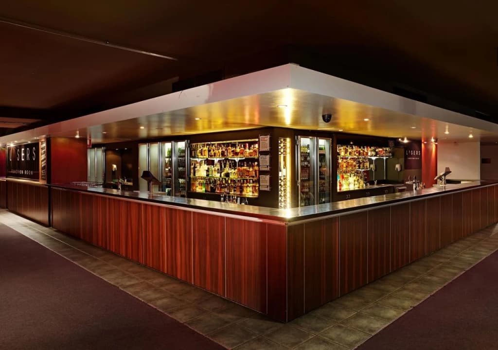 Nightcap at Waltzing Matilda Hotel - photo 13