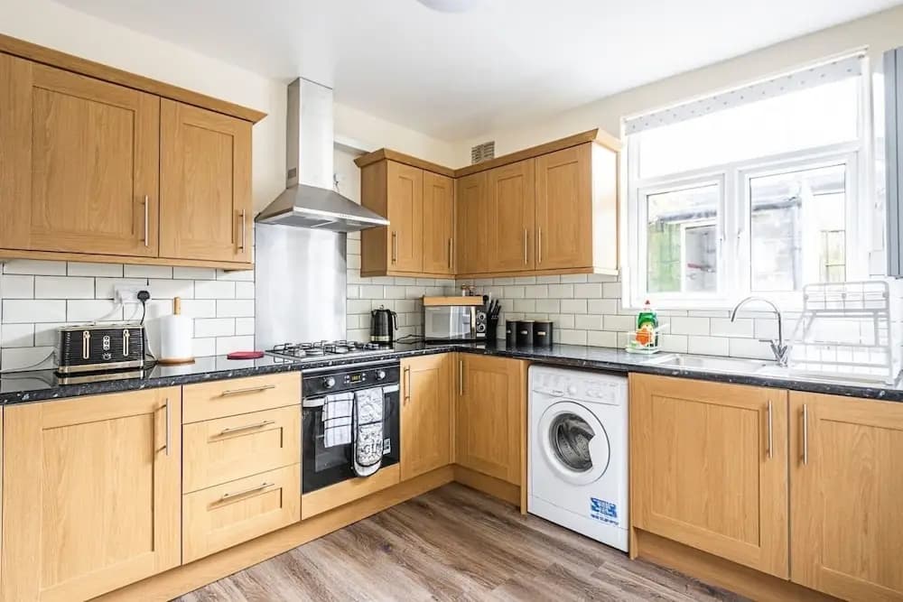 Comfortable 4-bed House - photo 17
