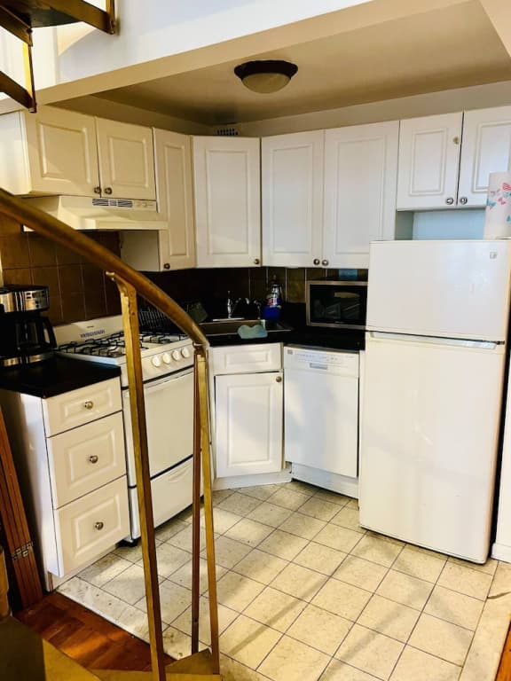 Charming Studio Half Block To Central Park Uws - photo 14