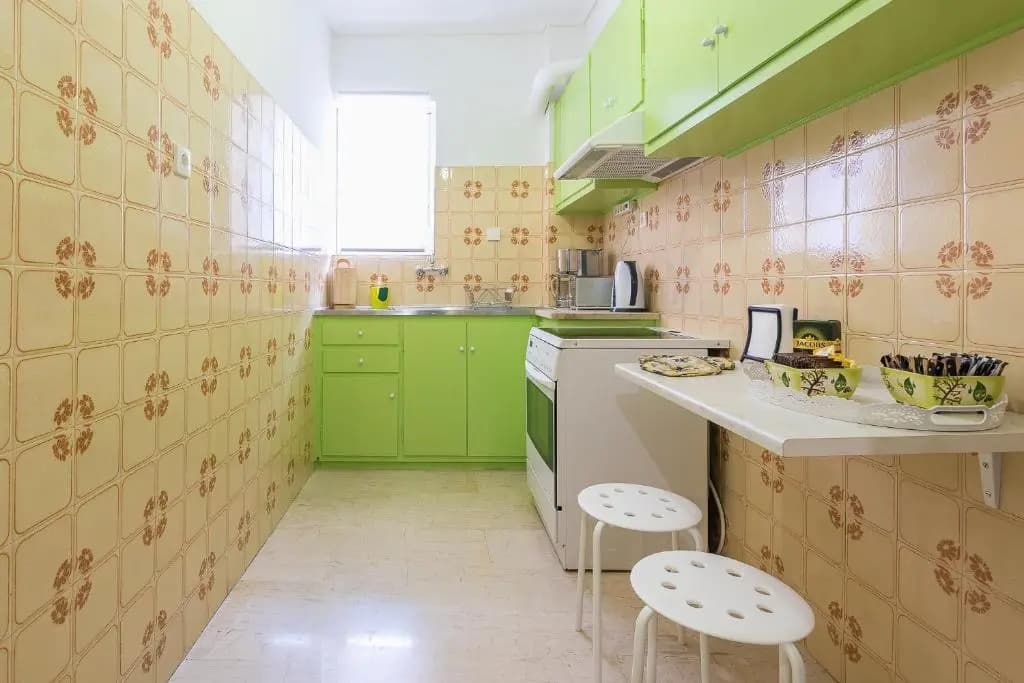 Green 'n' Blue, 1BD apt in Athens - photo 2
