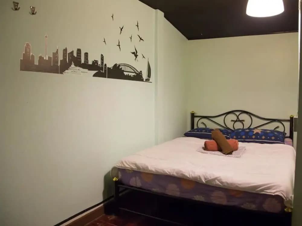 Mad Cow Hostel - photo 3