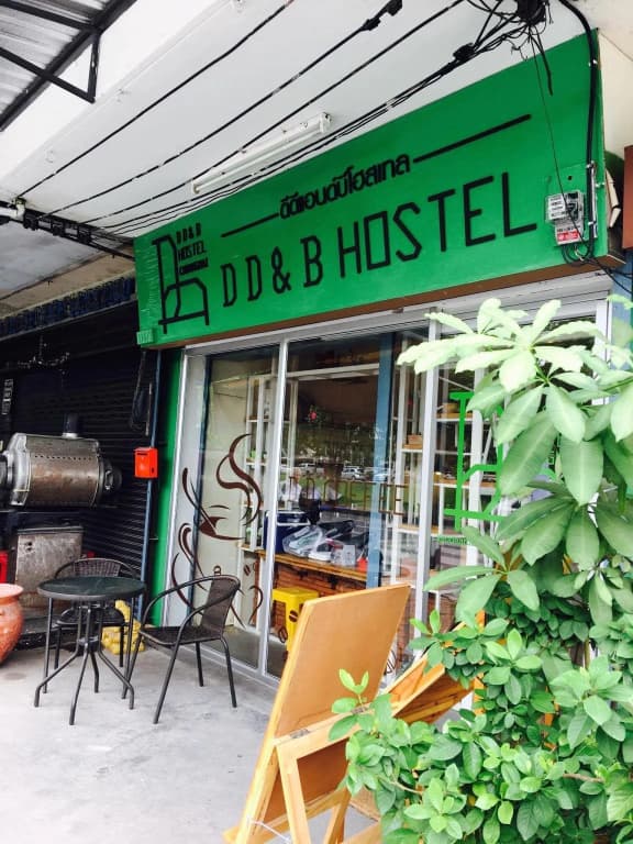 DD&B Hostel - photo 10