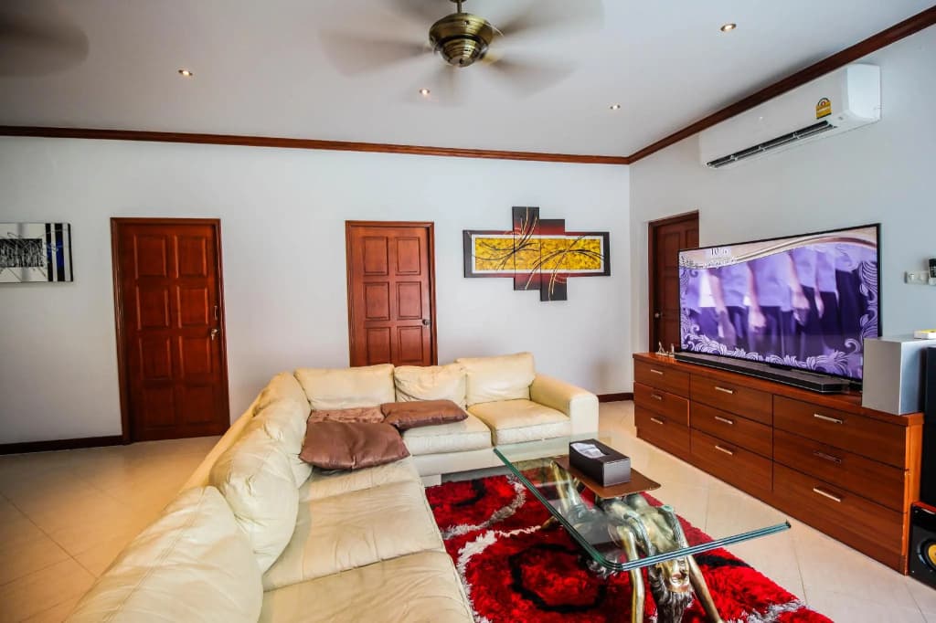 Cosy Beach Pool Villa By Pattaya Sunny Rentals - photo 2