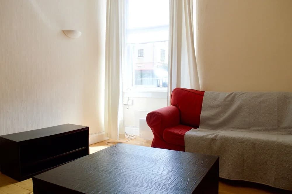 1 Bedroom Flat In Roseburn - photo 6