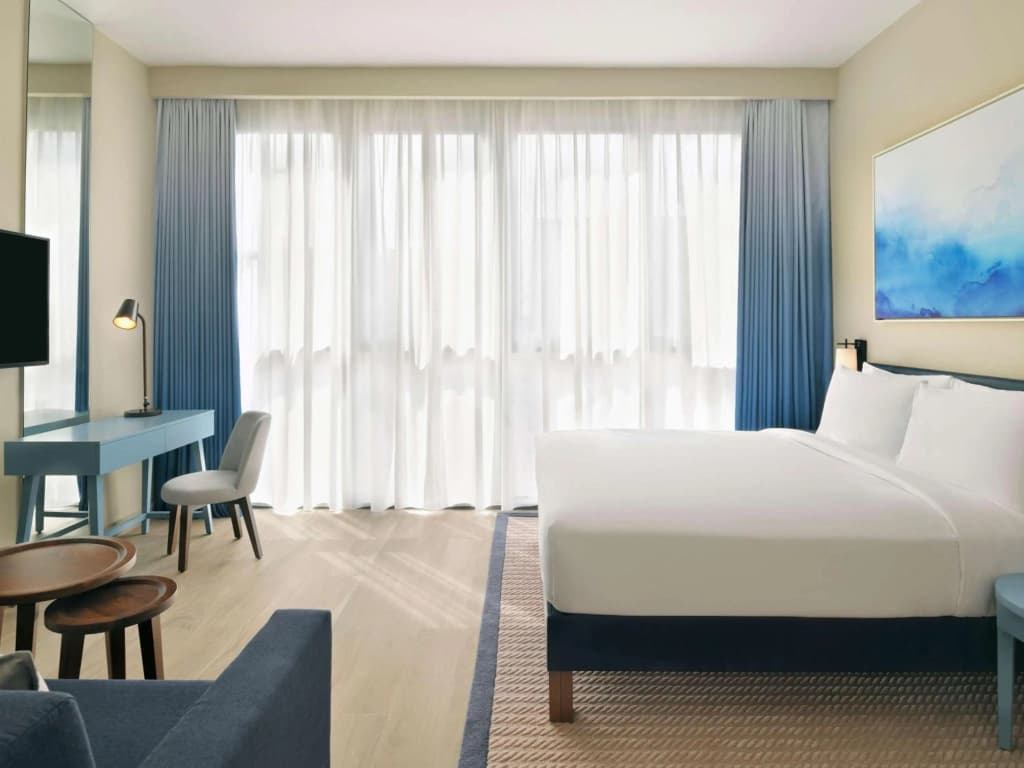 Mercure Dubai Deira - photo 2