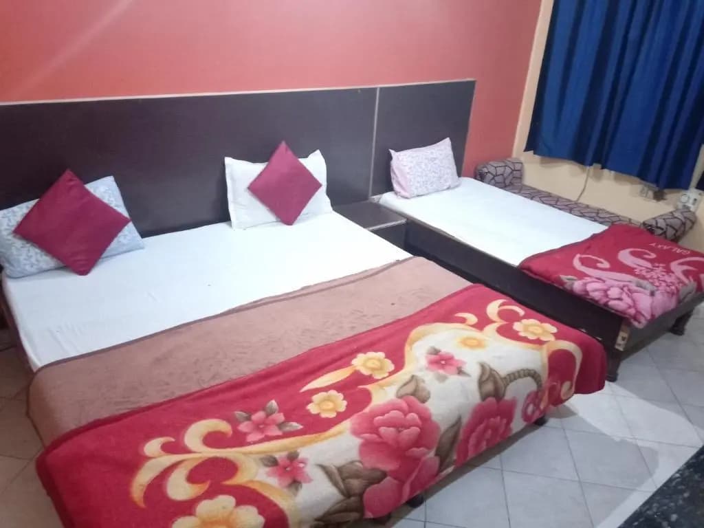 Yash Guest House - photo 12