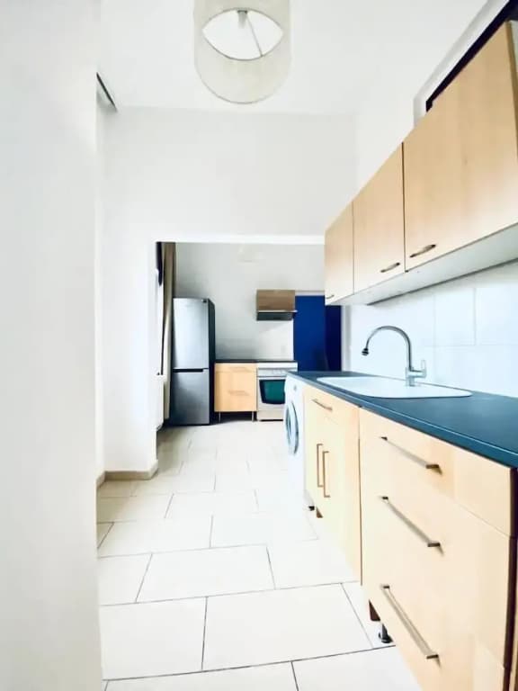 Spacious 4 BR Apt Perfect for Groups - photo 33
