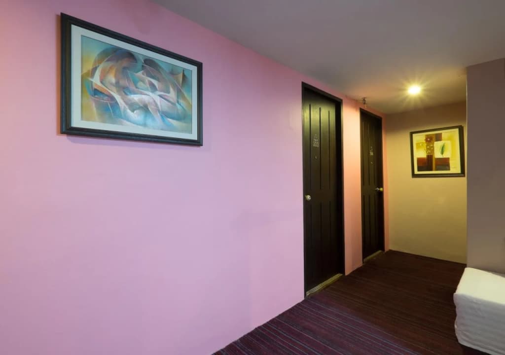 Cozy at Ten Hotel Bangkok - photo 6