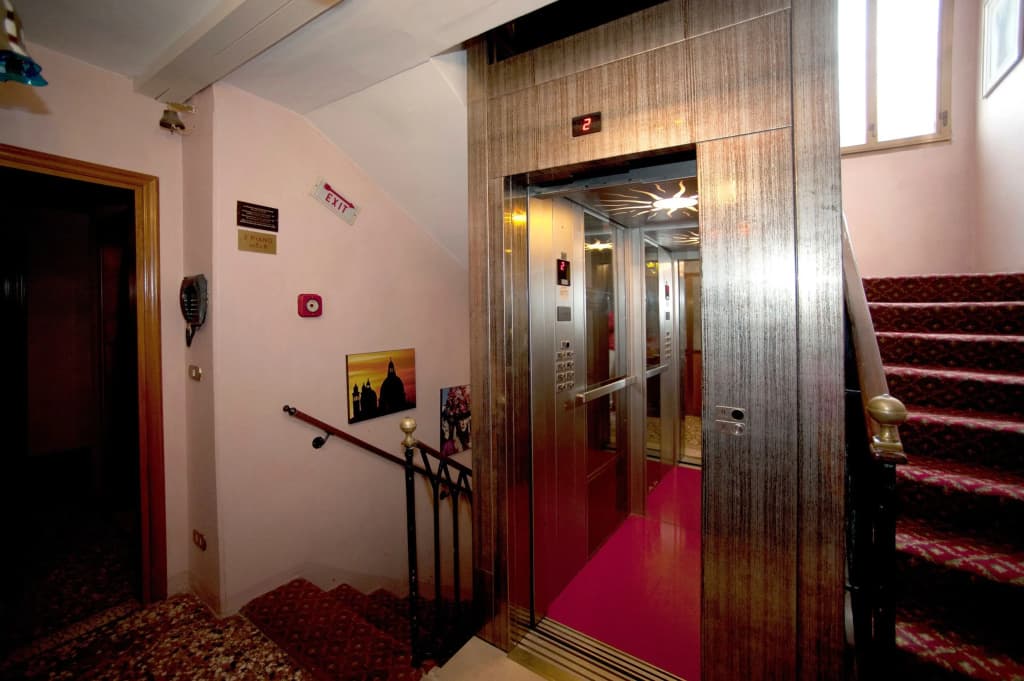Hotel Fontana - photo 11