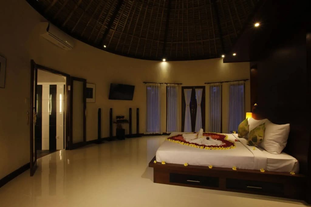 Ubud Hidden Villa - photo 12