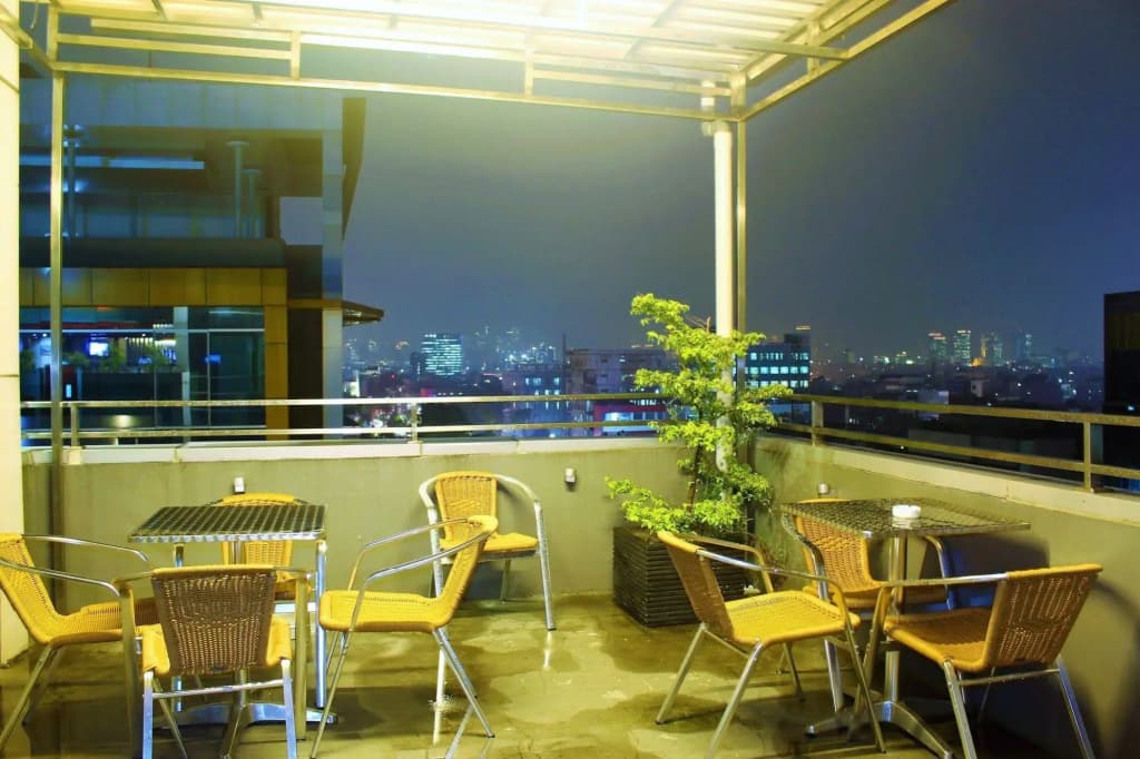 ZEN Rooms Cideng Timur Raya - photo 13