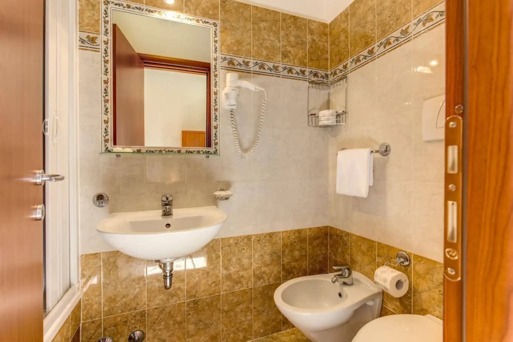 Hotel Centro Cavour - photo 10