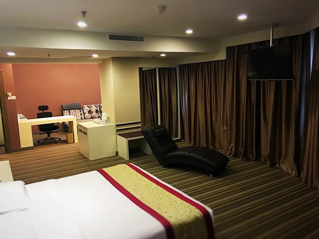 Hotel Capital - photo 2