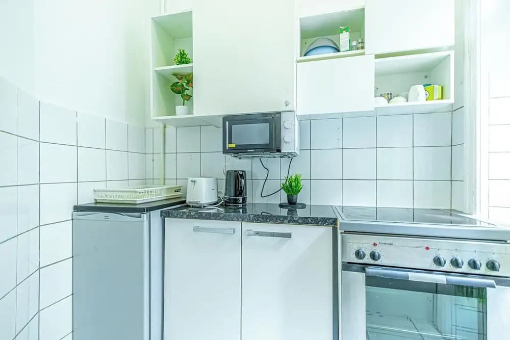 Modern 2BR Apt Longstay Sleeps 5 - photo 17
