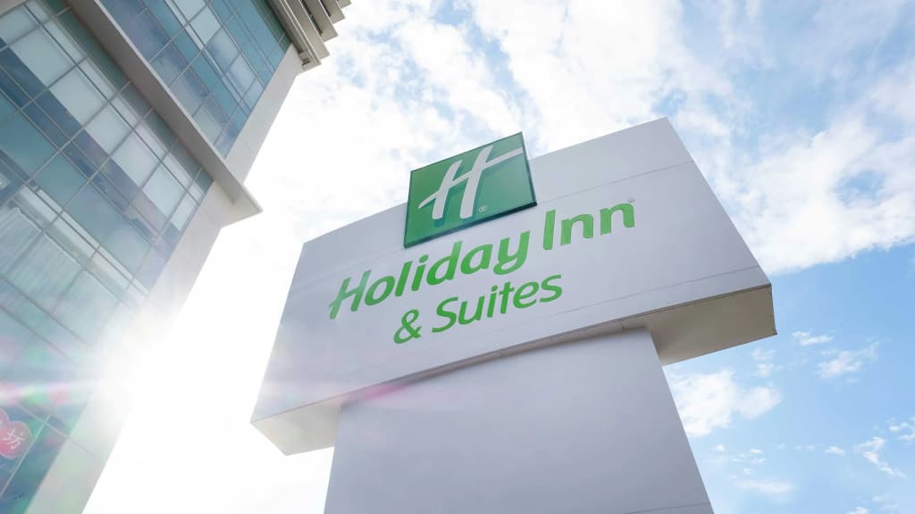 Holiday Inn & Suites Jakarta Gajah Mada by IHG - photo 1