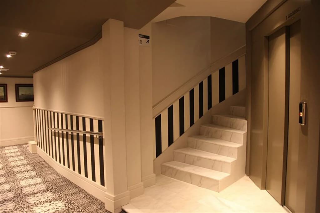 Vasanta Hotel - photo 17