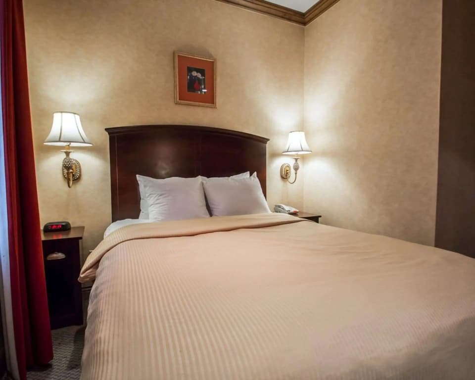 Clarion Hotel Park Avenue - photo 3
