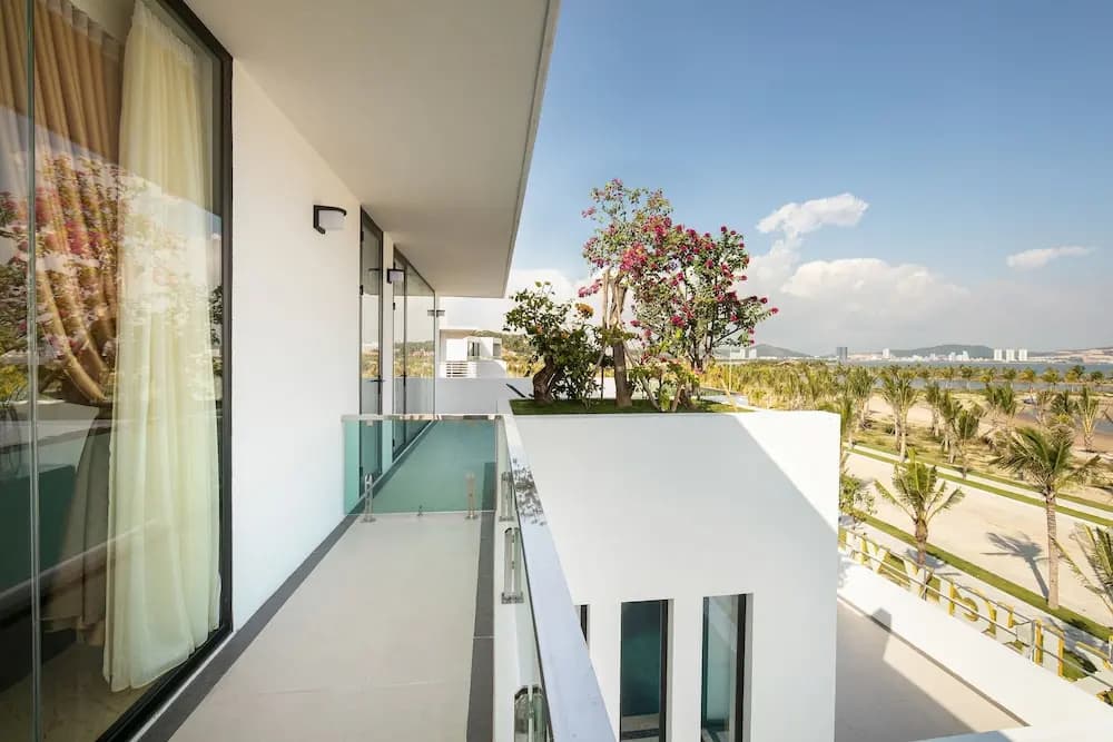 Tuan Chau Kingly Villa - photo 12