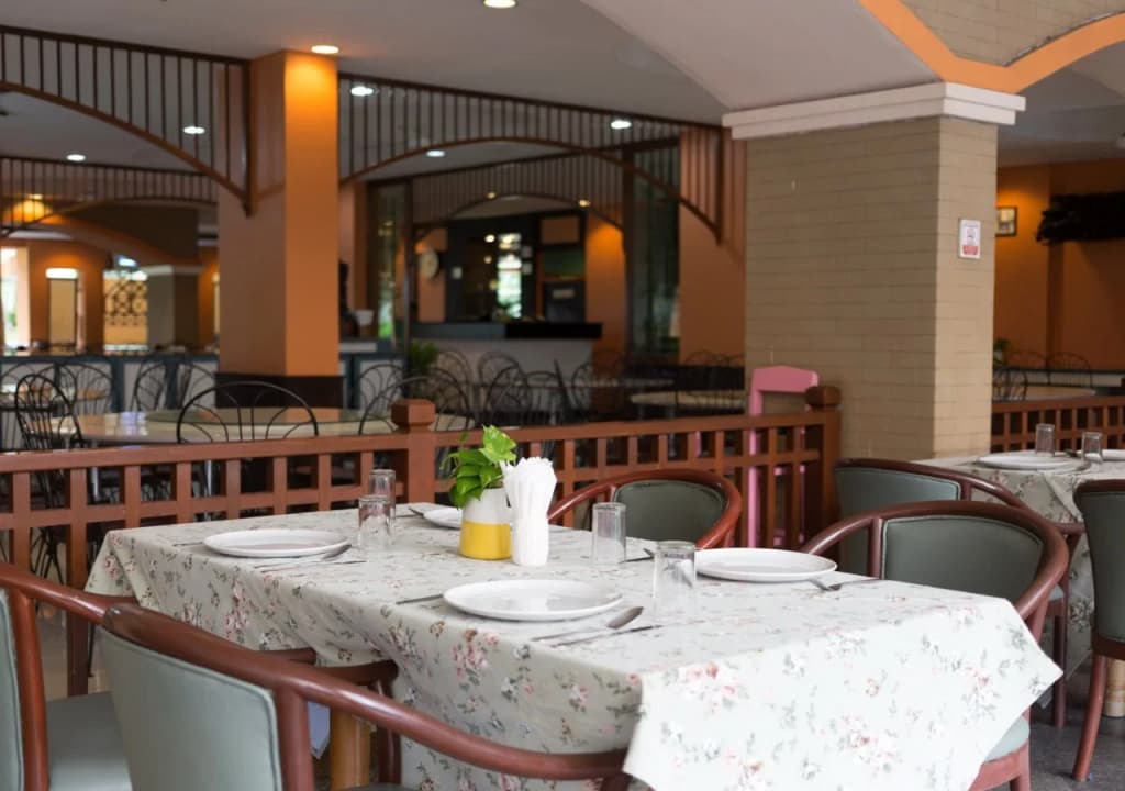 Eastern Grand Palace Hotel - photo 17