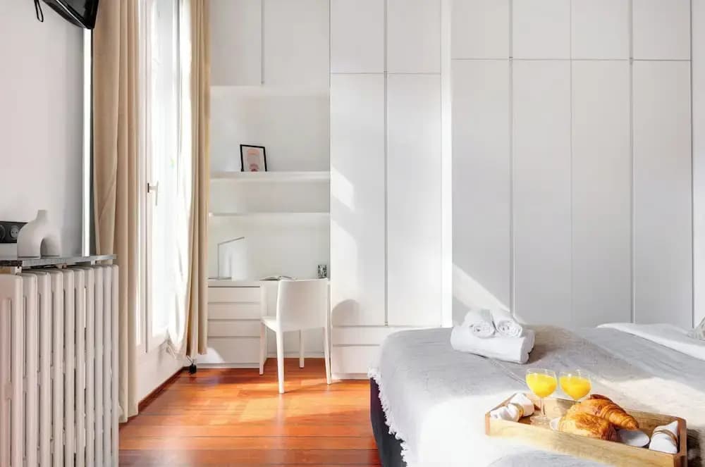 Le Marais & Place de la Republique 3BR - photo 3