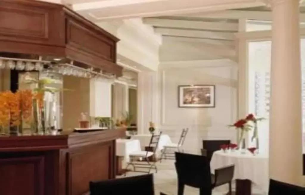 Hôtel Suites Unic Renoir Saint Germain - photo 19
