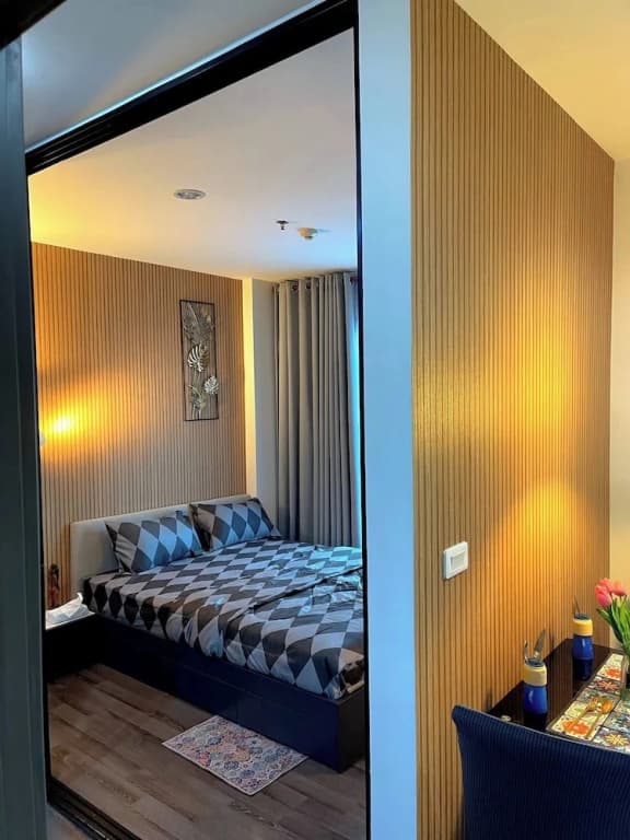 Octopus Suite on Highrise, Skytrain, Fast Wifi and AC - photo 6