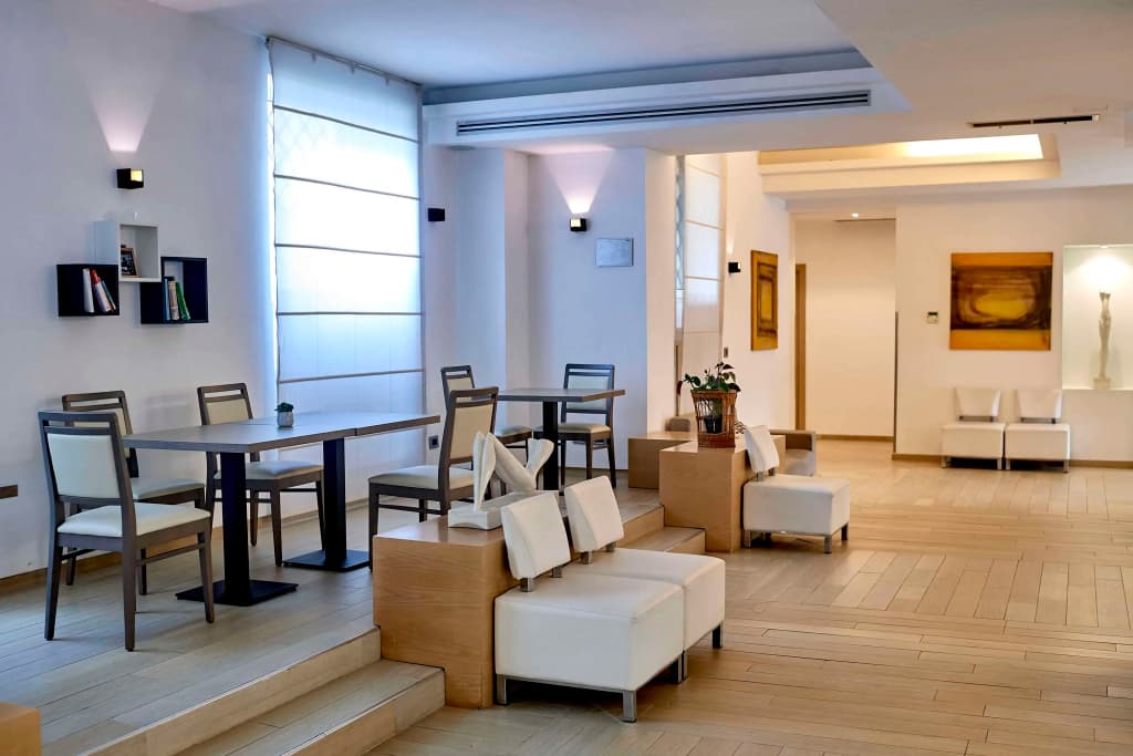 Occidental Aurelia - photo 7