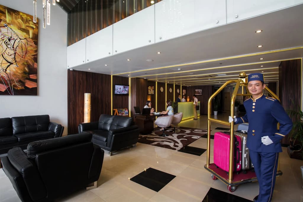 Parkside Sunline Hotel - photo 2