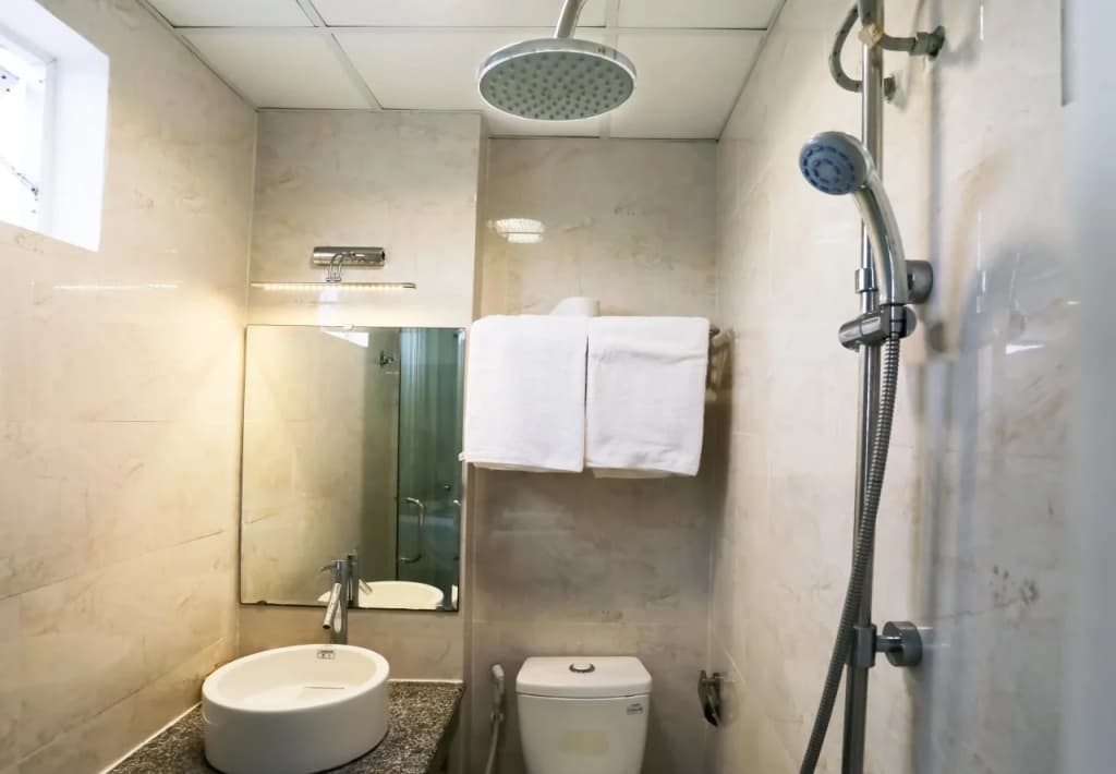 Little Gold Hotel - photo 12
