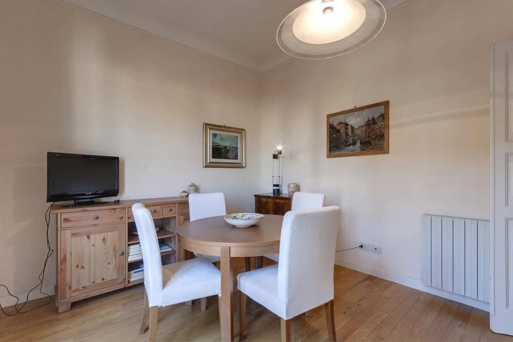Florence Apartments Home Feeling - photo 3