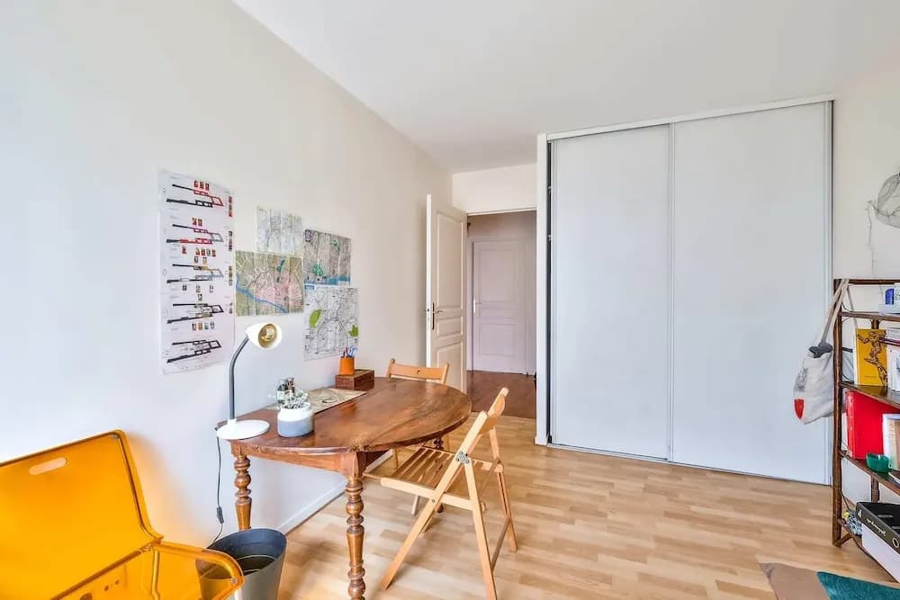 Nice 2 Room Apartment in Paris - photo 11
