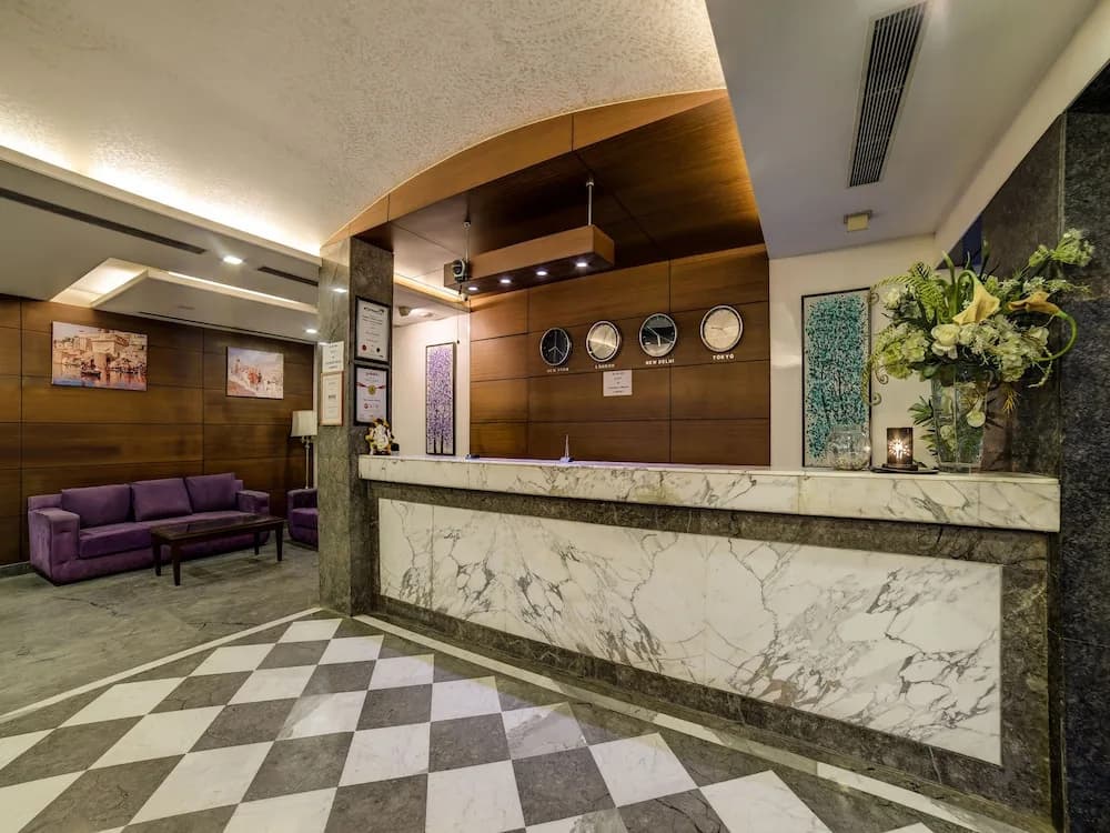 New Haven Hotel Greater Kailash by OYO - photo 2