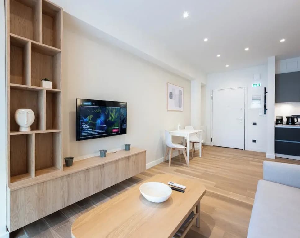 Plaka Gem in Prime Location - photo 20