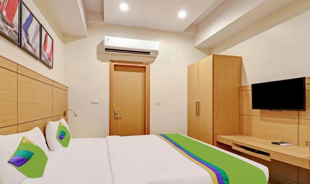 Treebo Galaxy Rooms - photo 21