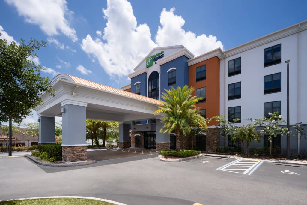 Holiday Inn Express & Suites Orlando East - UCF Area by IHG - photo 48