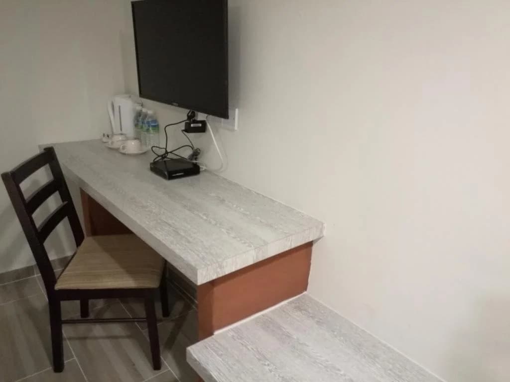 Station Gold Budget Hotel - photo 2