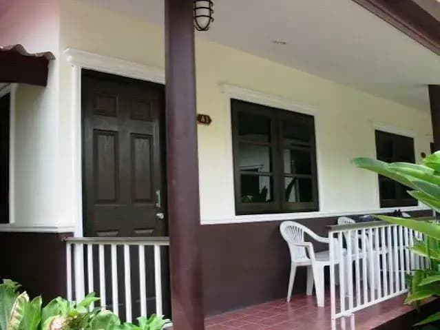 Wallop House - photo 13
