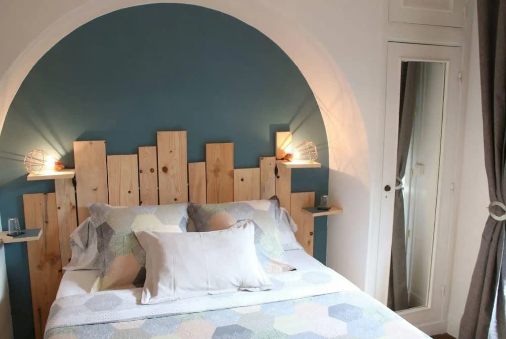 Five Bedrooms Seaview House, Old Town - photo 1