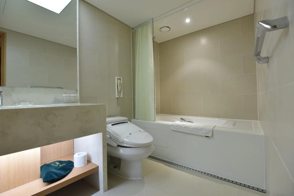 Pacific Hotel - photo 9