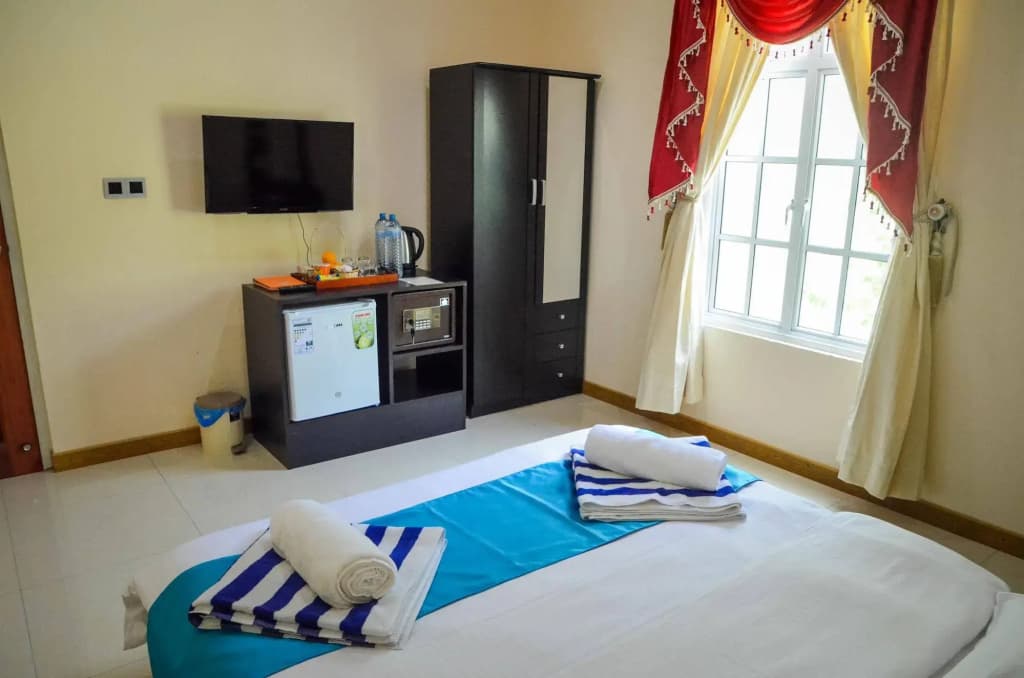Whale Shark Inn Maldives - photo 4