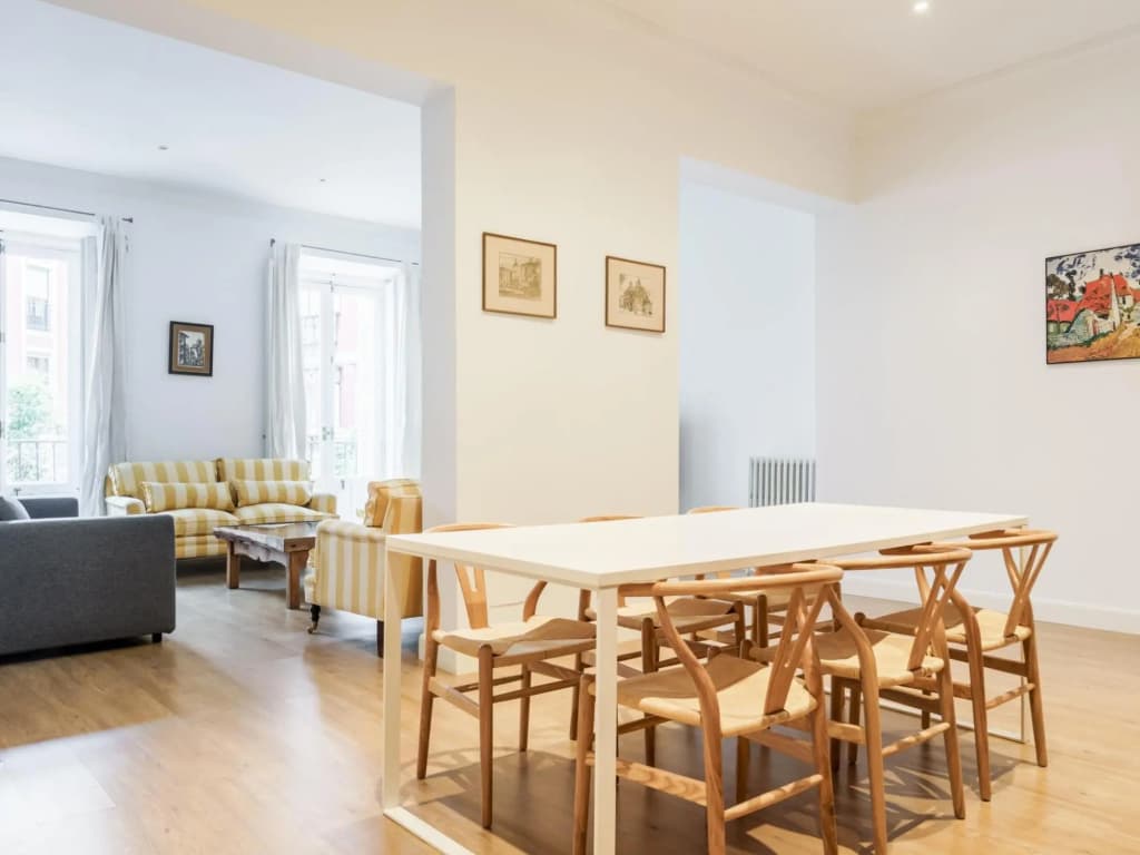 Callao Apartment II 4BR 3BT - photo 11