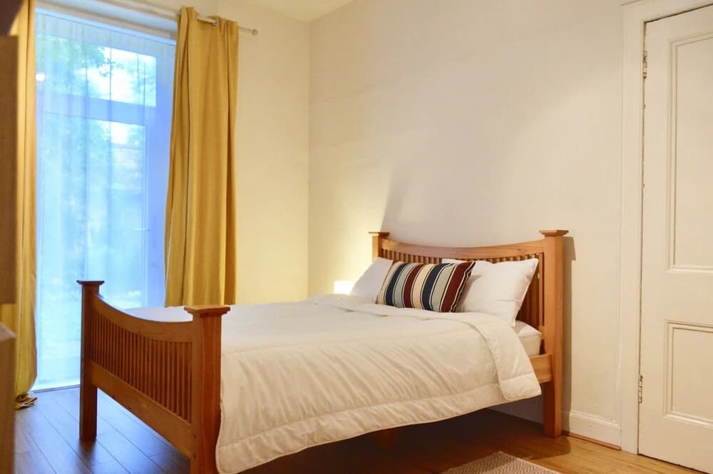 Spacious Leith Flat - main photo