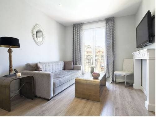 Grandom Suites - photo 2