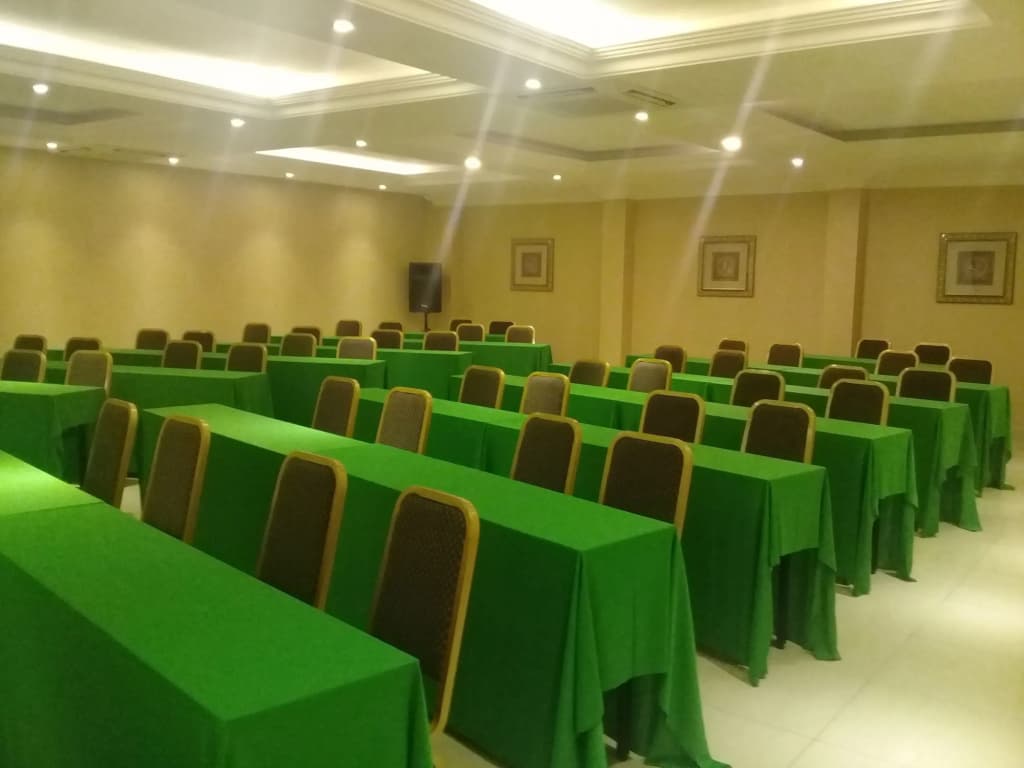 Valenza Hotel & Cafe - photo 12