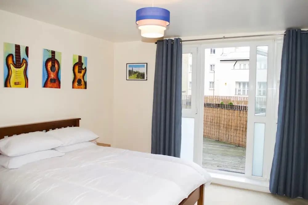 Bright 2 Bedroom Flat With Patio - photo 5