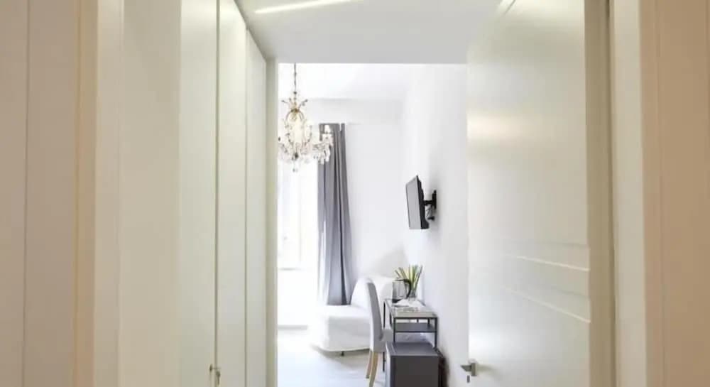 Elizabeth Apartments - photo 18