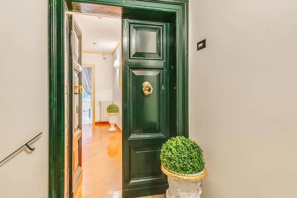 Trevi Fountain Luxury Home - photo 14