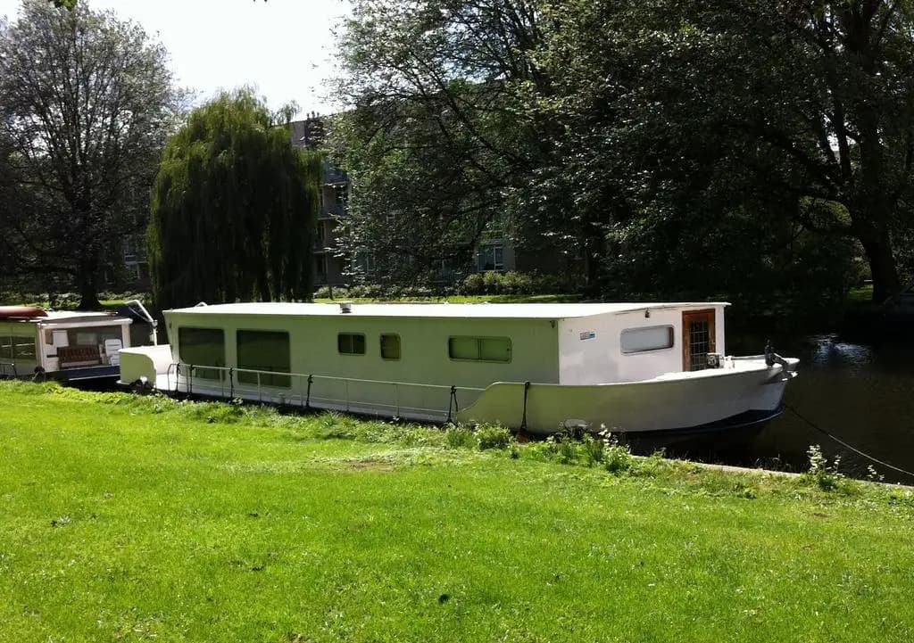 Dutch Canal Boat - photo 9