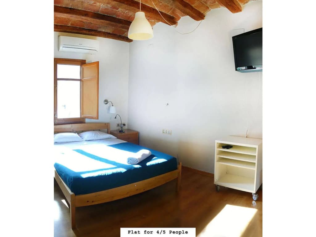 Martha's Guesthouse - photo 4